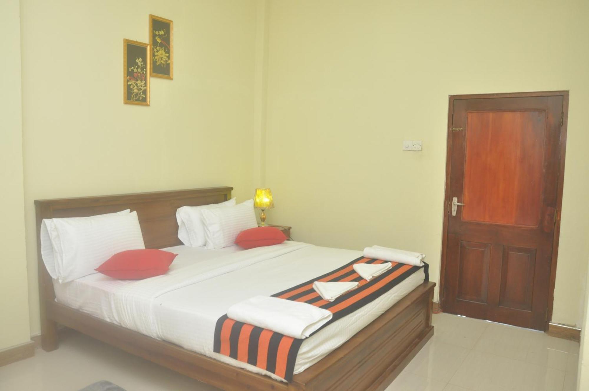The Max Villa Negombo Luaran gambar